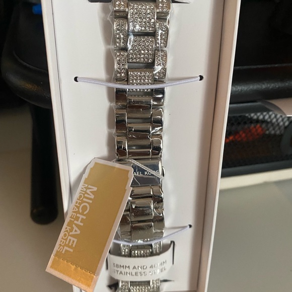 MICHAEL KORS Pavé Silver-Tone Strap For Apple Watch - Picture 4 of 5